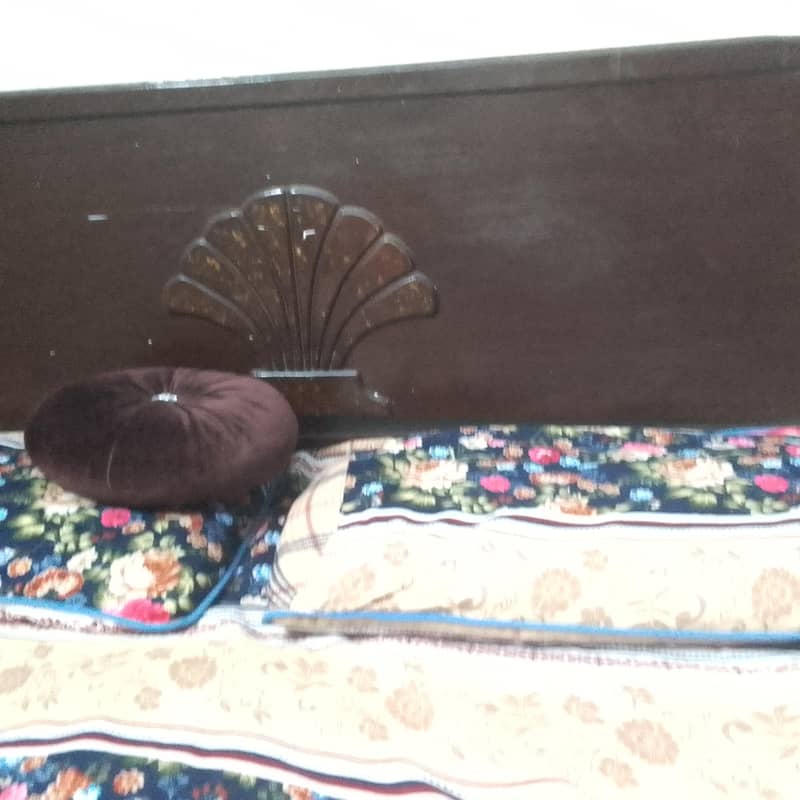 Queen bed 3