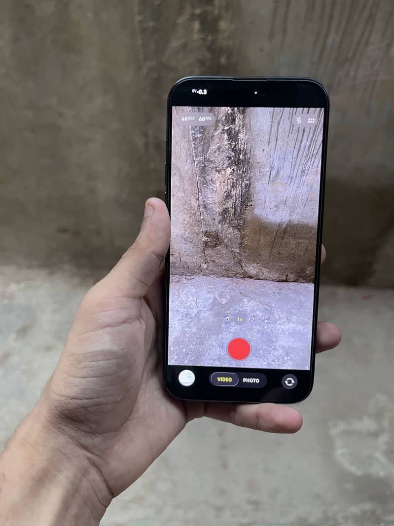 Apple iPhone 15 Pro Max 9