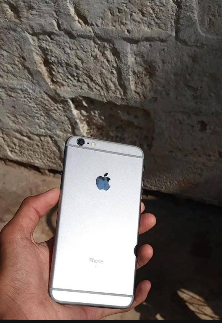 Apple iPhone 6S Plus 0