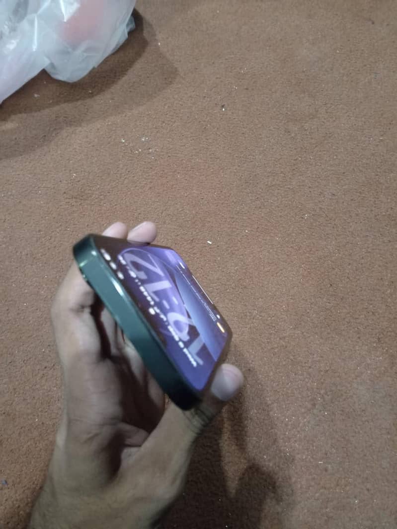 Apple iPhone 13 Pro 1