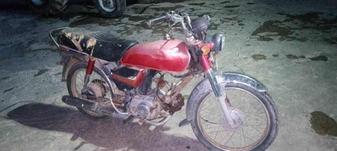 Honda CD 70 bike 2012 model urgent Sale