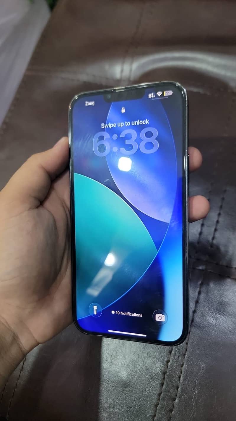 Apple iPhone 13 Pro Max 2