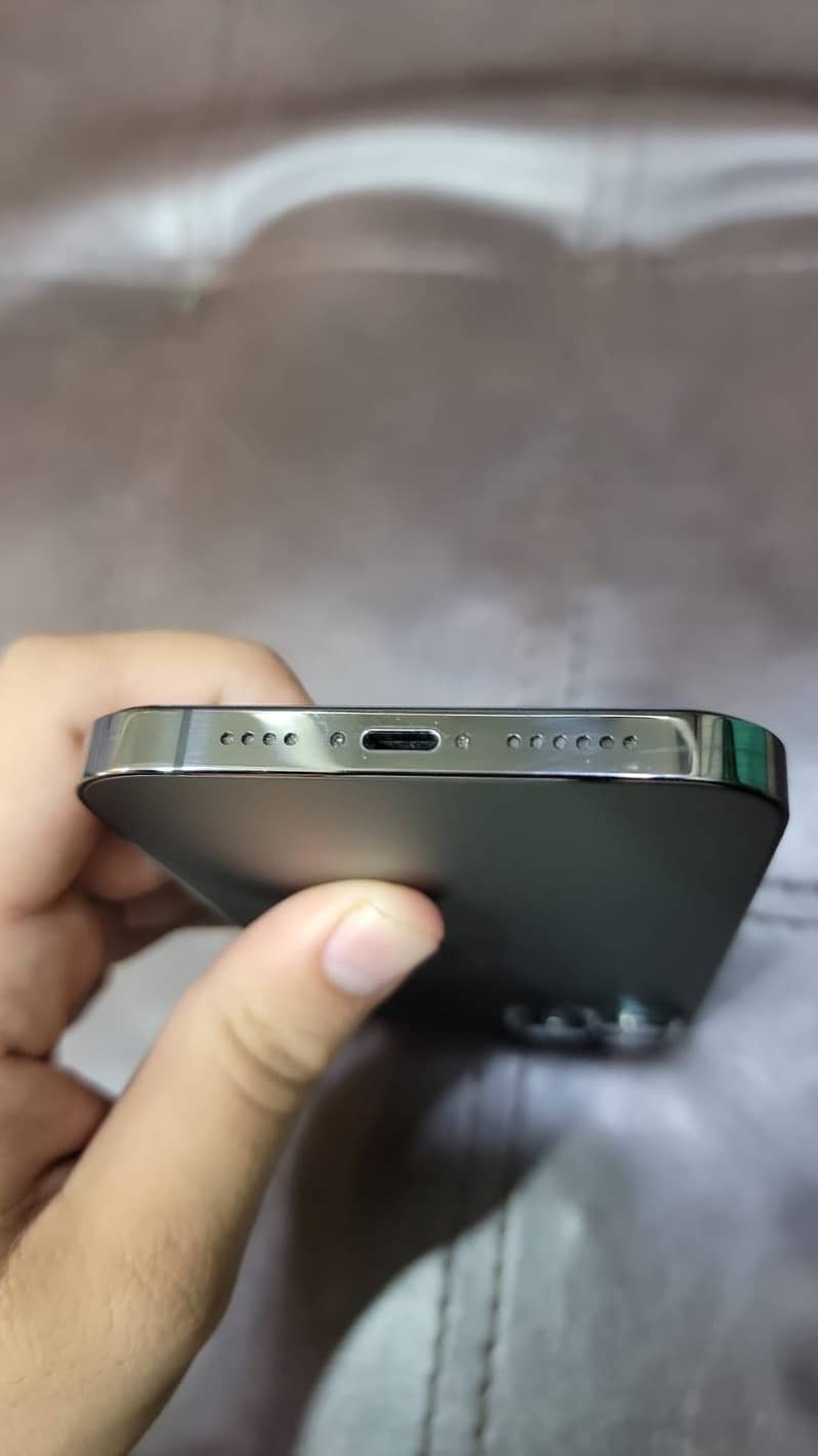 Apple iPhone 13 Pro Max 8