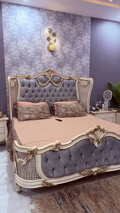 Chinioti King Size Bed Set | Bed + 2 Side Tables + Dressing Table