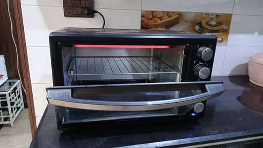 Cambridge Microwave Oven with Backing and Grill