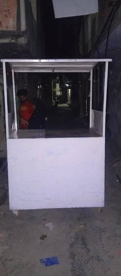 Iron counter/resturent counter/counter in good condition