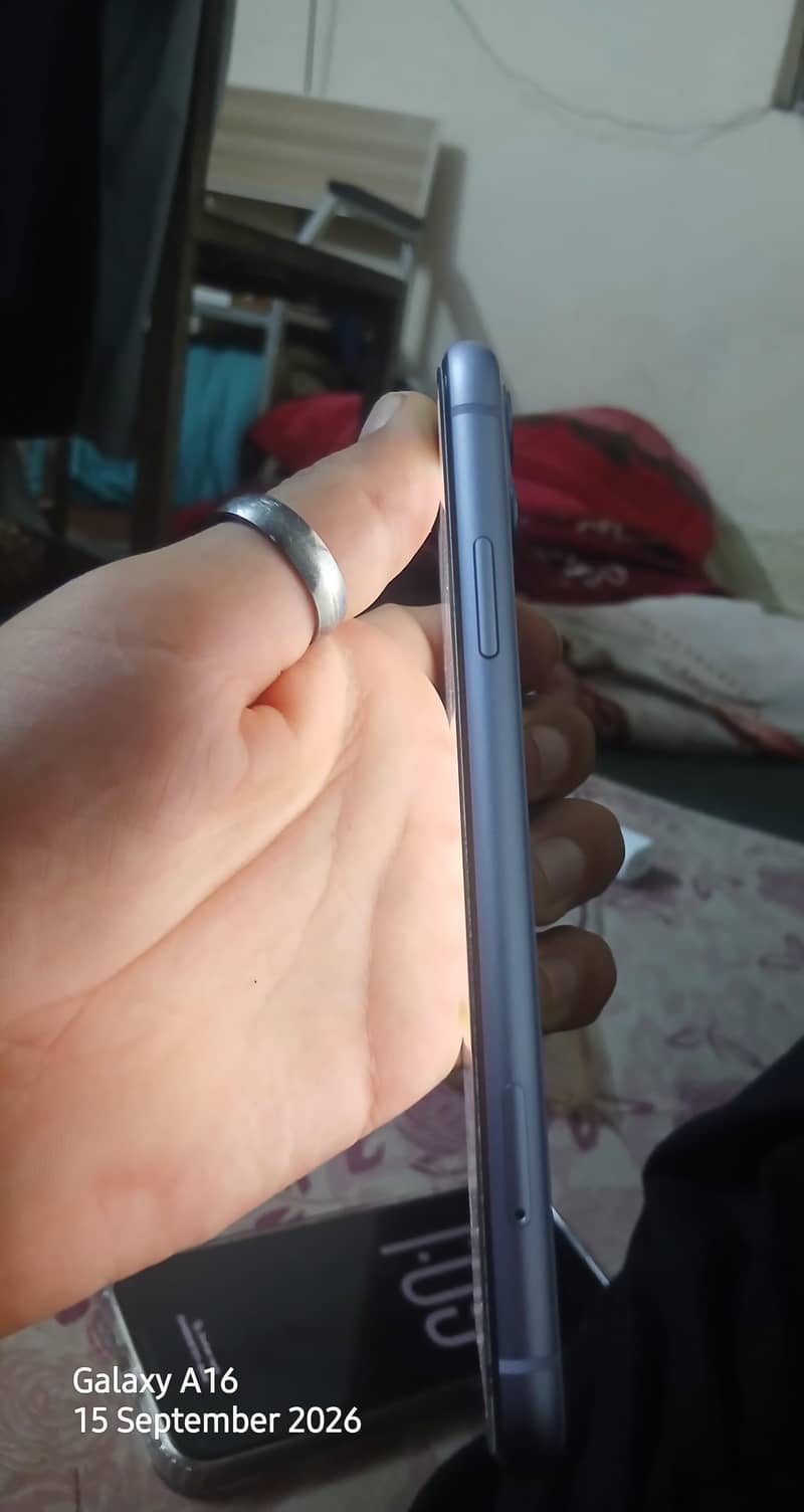 Apple iPhone 11 2