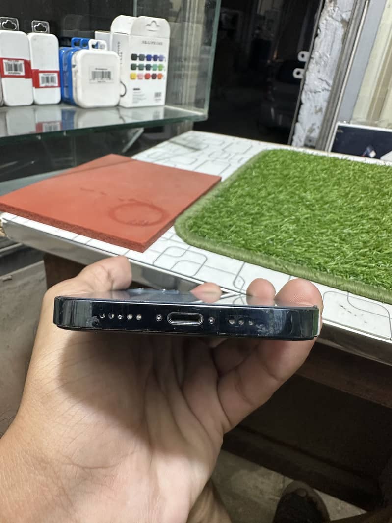iPhone 12 Pro 3