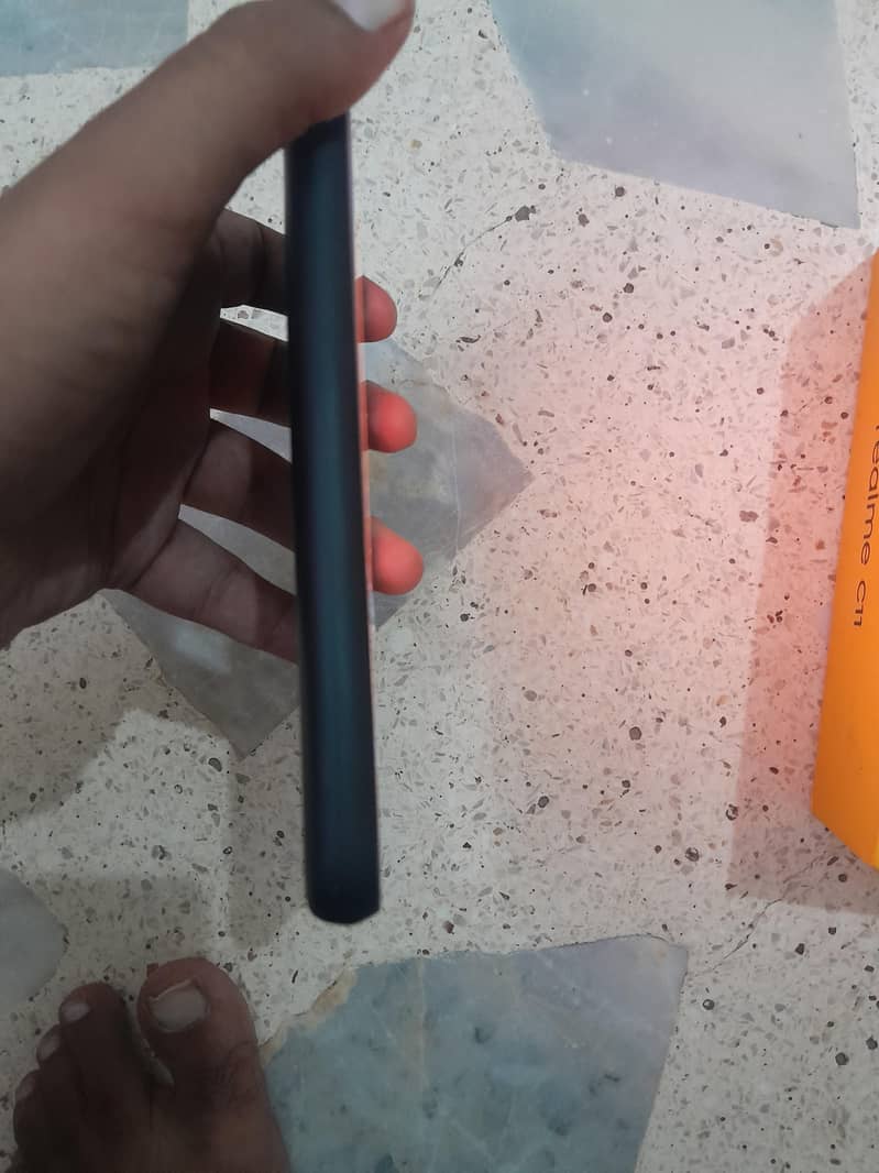 Realme C11 4