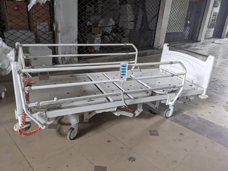 Foldable Bed For Patients 1