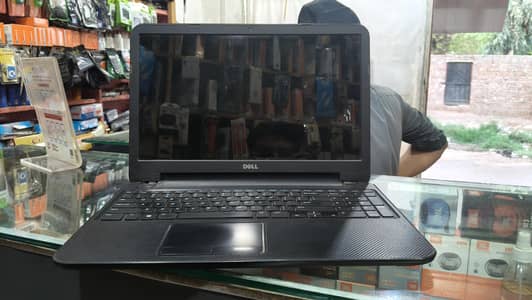 Core i3 3rd generation 4 Ram 500 SsD