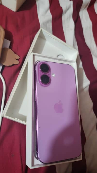 Apple iPhone 16
