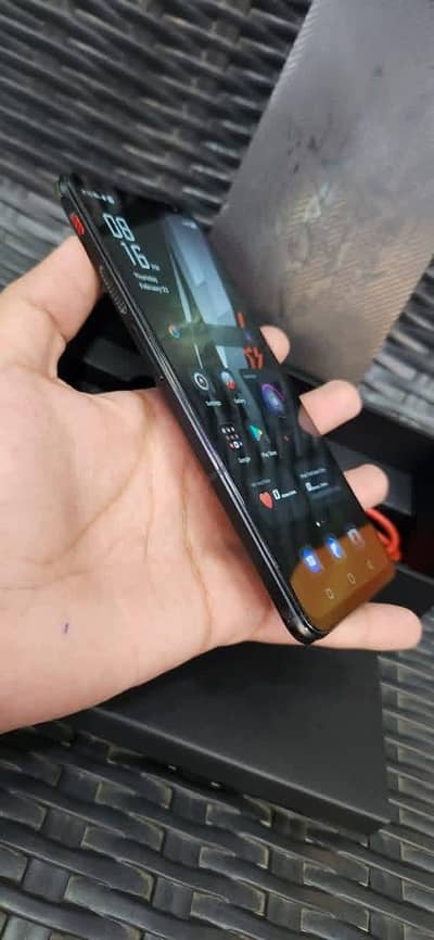 red majic 6s pro 16/256 GB 03306495743 My whatsapp number