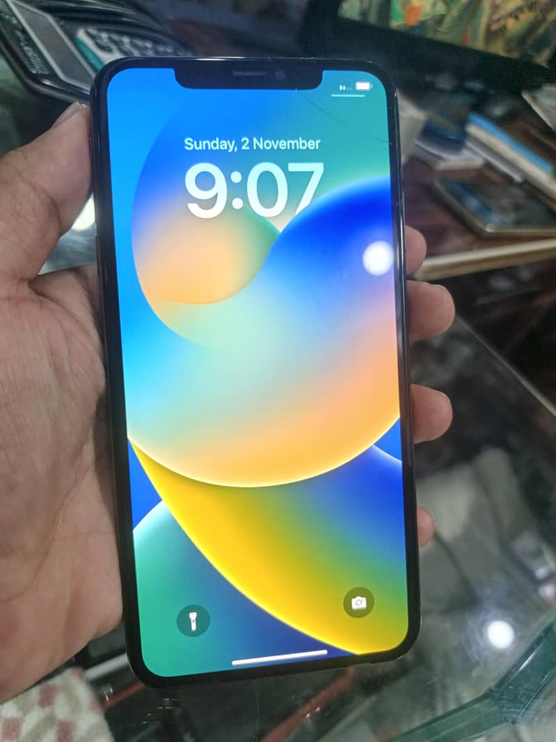 Apple iPhone XS 0
