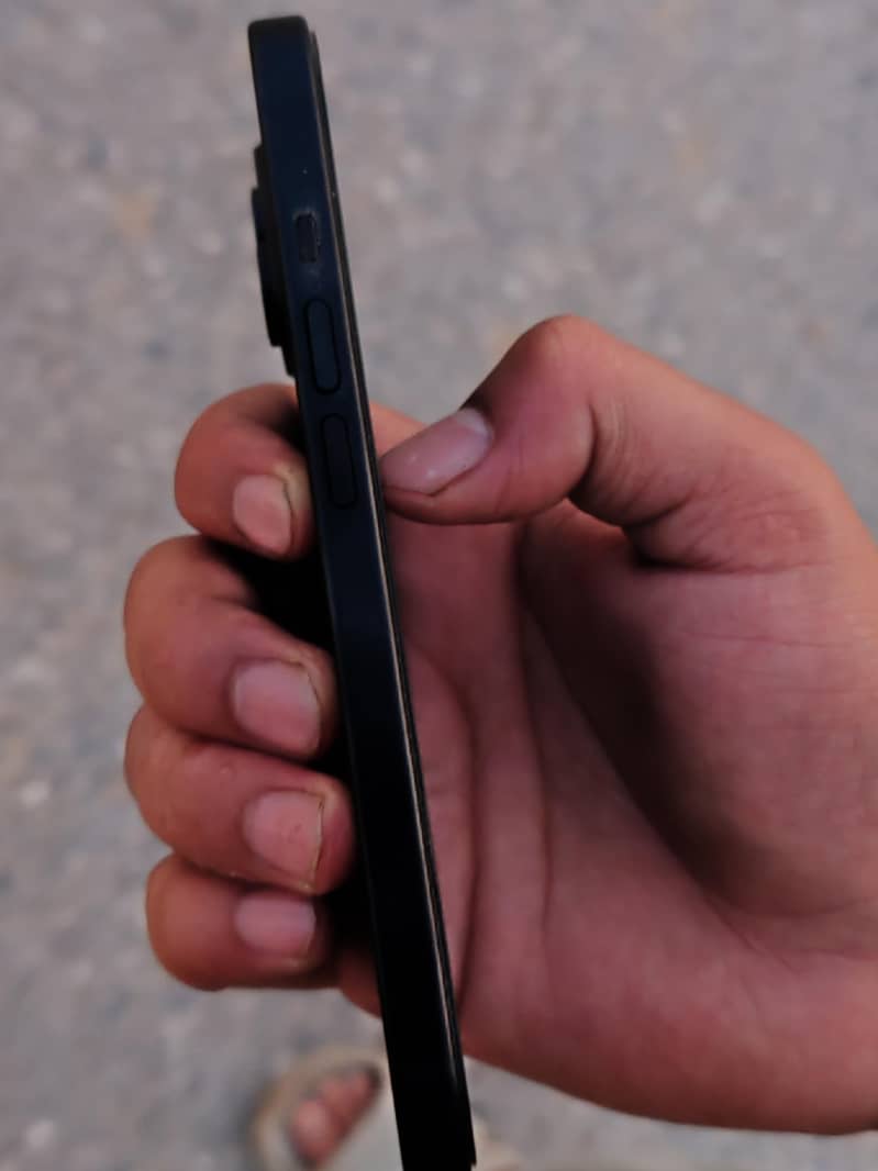 Apple iPhone 15 3