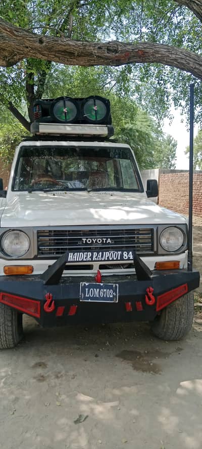 Daihatsu Rocky 1986