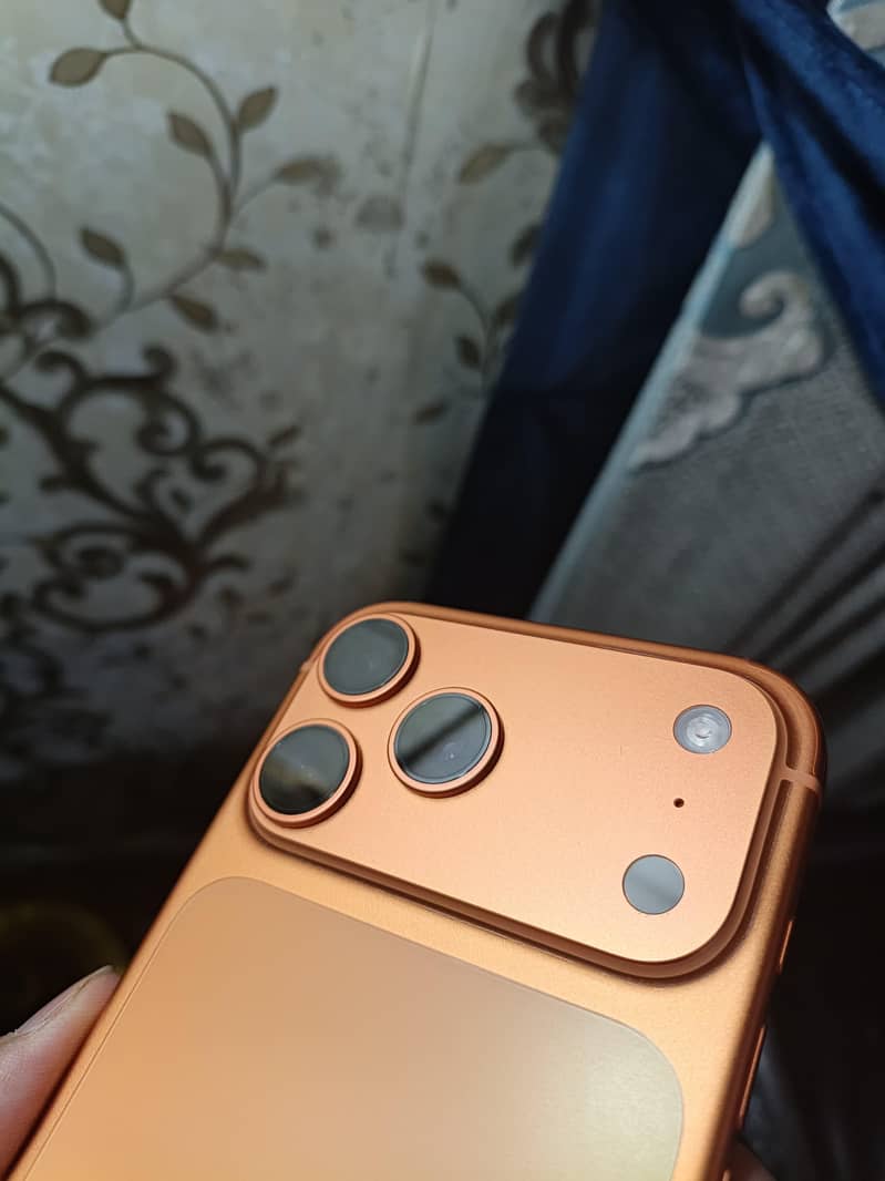 Apple iPhone 17 Pro Max 2
