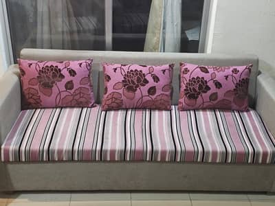 Latif Sons 5 Seater Sofa Set in Excellent Condition