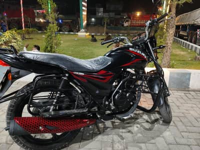 Suzuki GR 150 2022