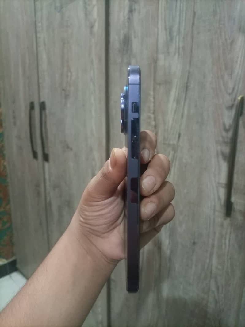 Apple iPhone 14 Pro Max 1