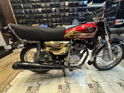 Honda cg 125 se gold edition