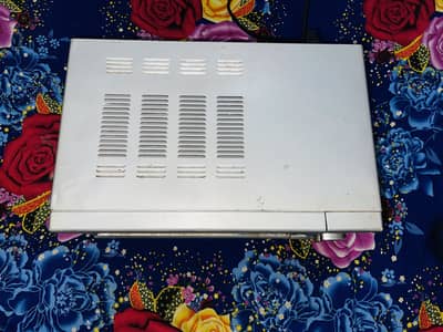 Haier Microwave Oven 20L – 700W – Excellent Working Condition