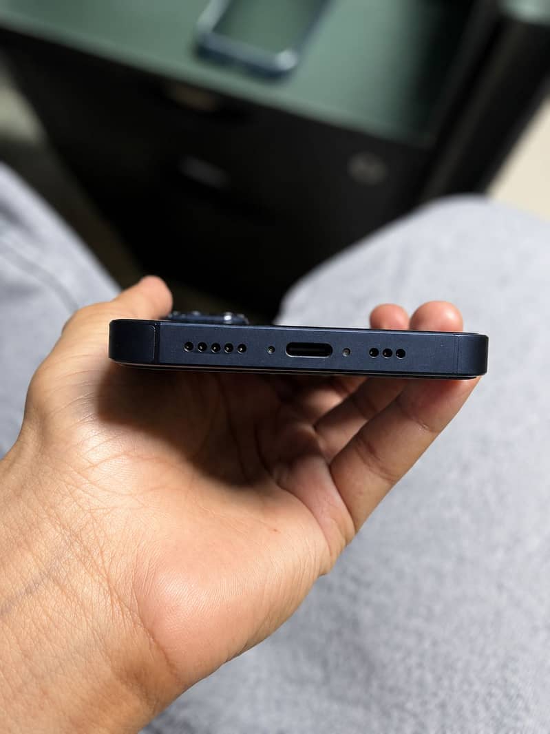 Apple iPhone 14 4