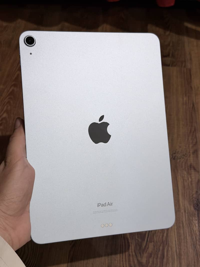 iPad Air (M2) 1