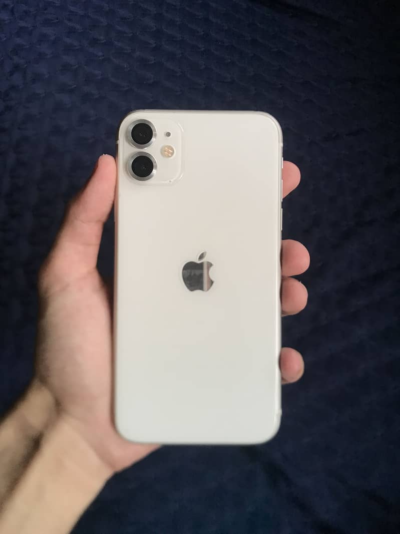 Apple iPhone 11 4
