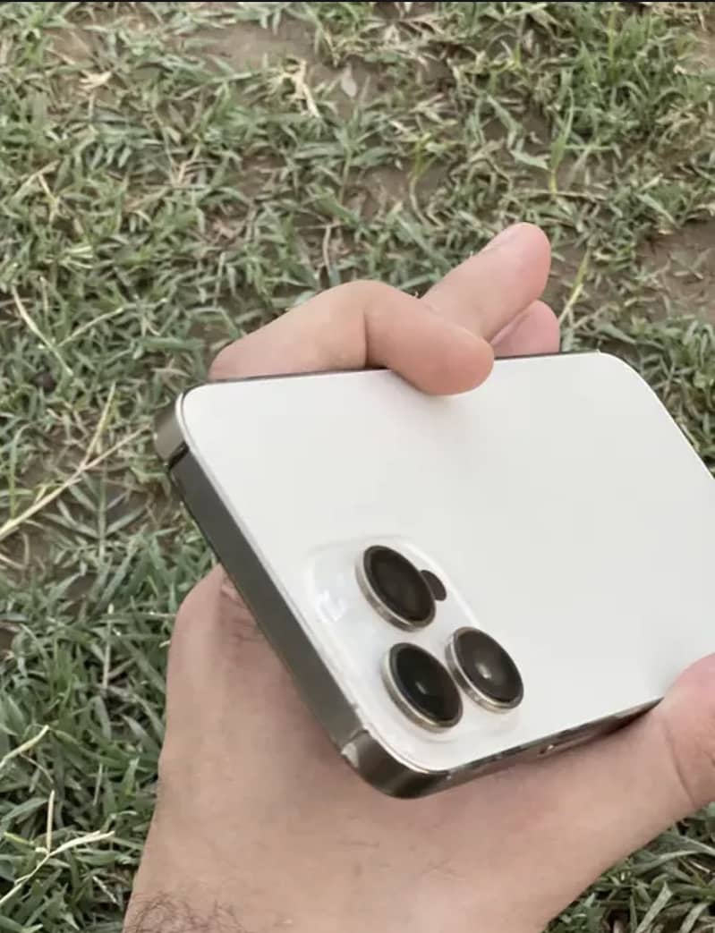 Apple iPhone 14 Pro Max 5