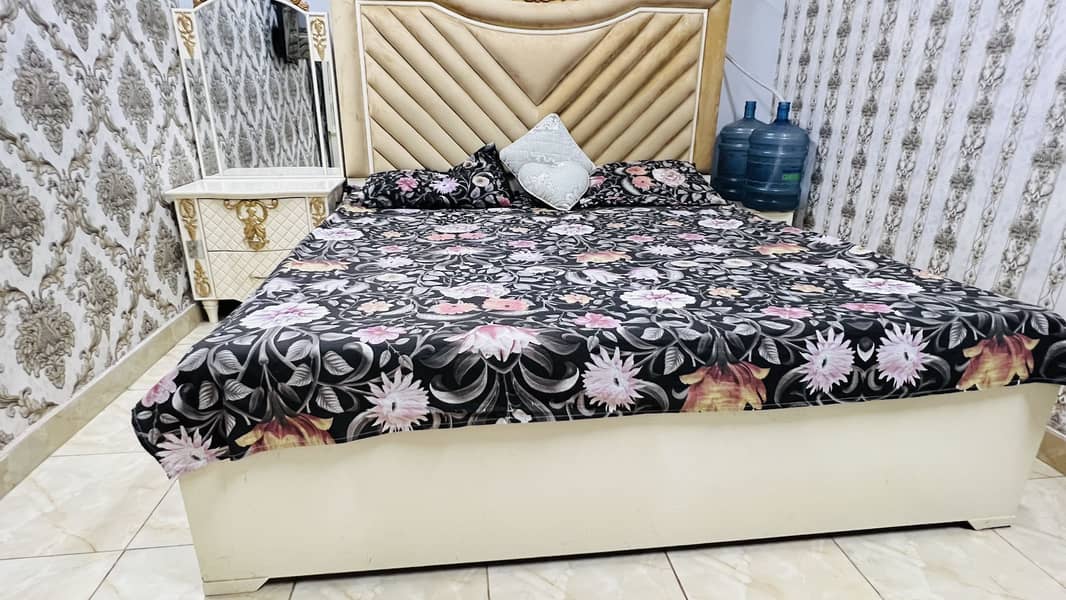 King Size Bed 1