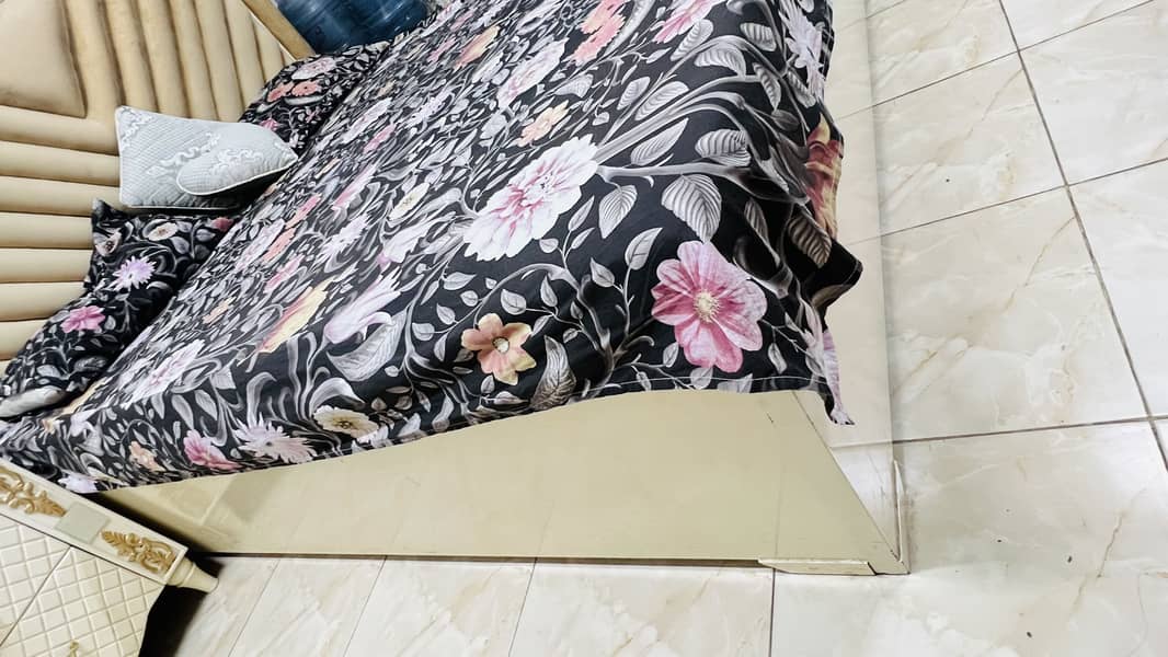 King Size Bed 2