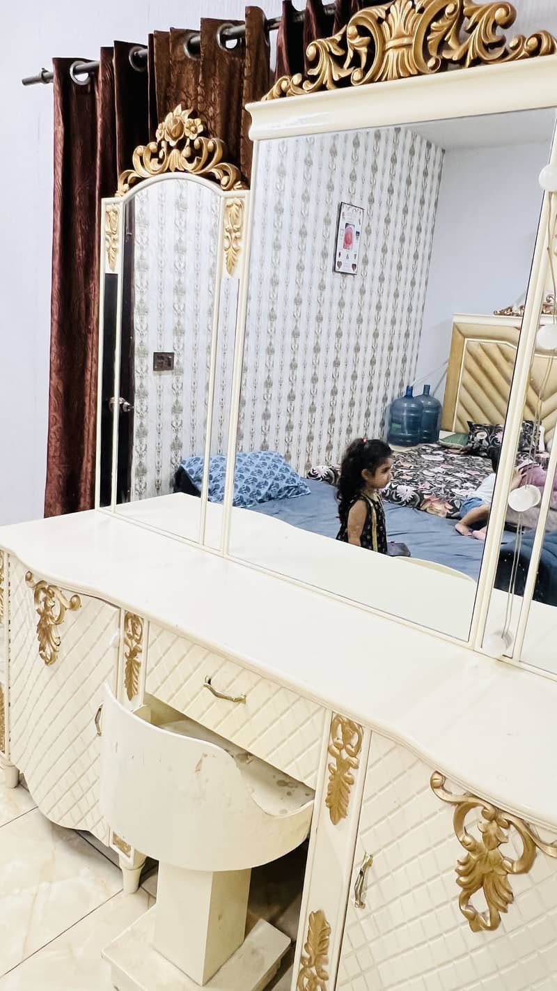 King Size Bed 6