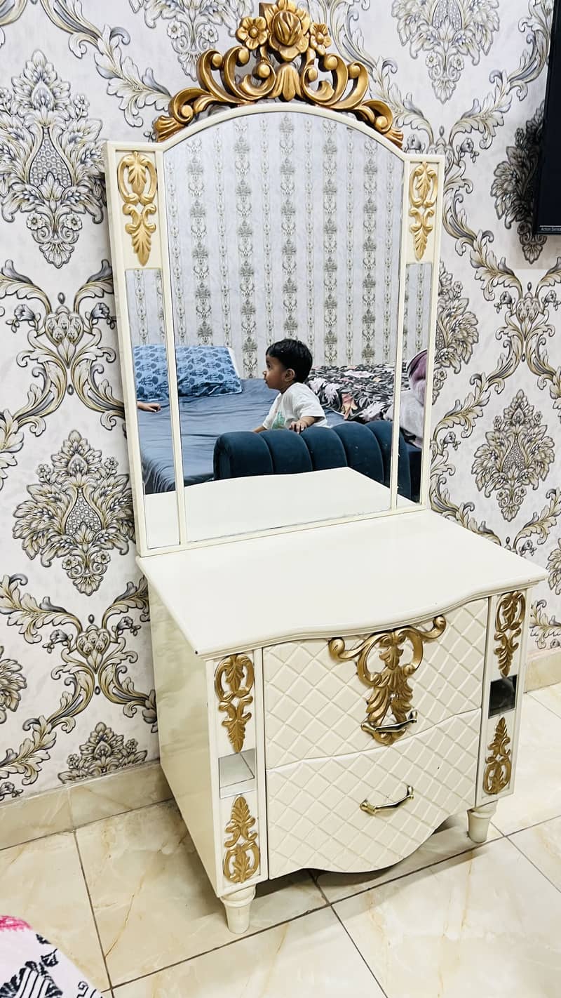 King Size Bed 7