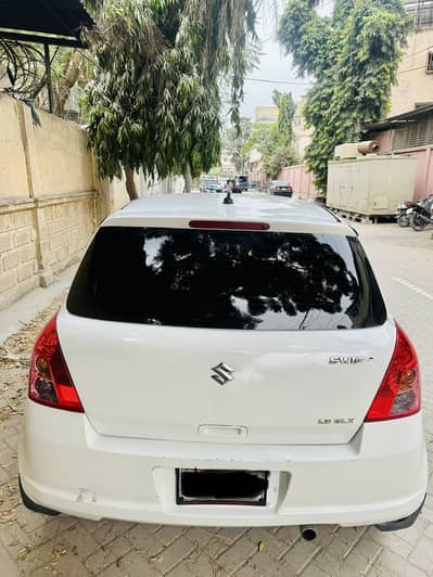 Suzuki Swift 2010 DLX