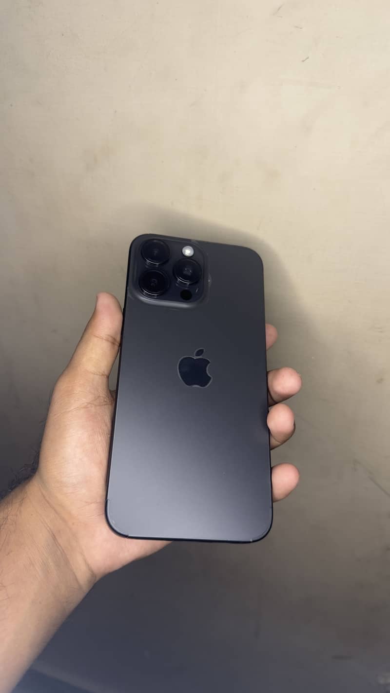 Apple iPhone 15 Pro Max 2