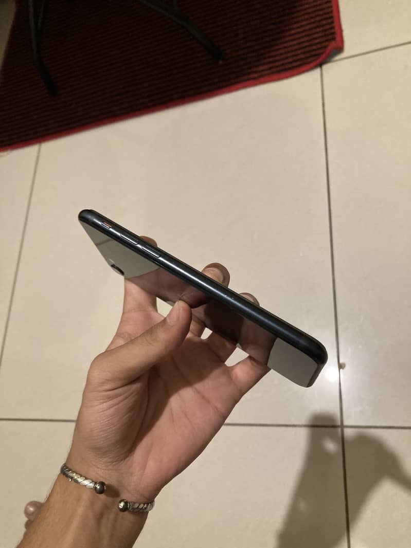 Apple iPhone SE 7