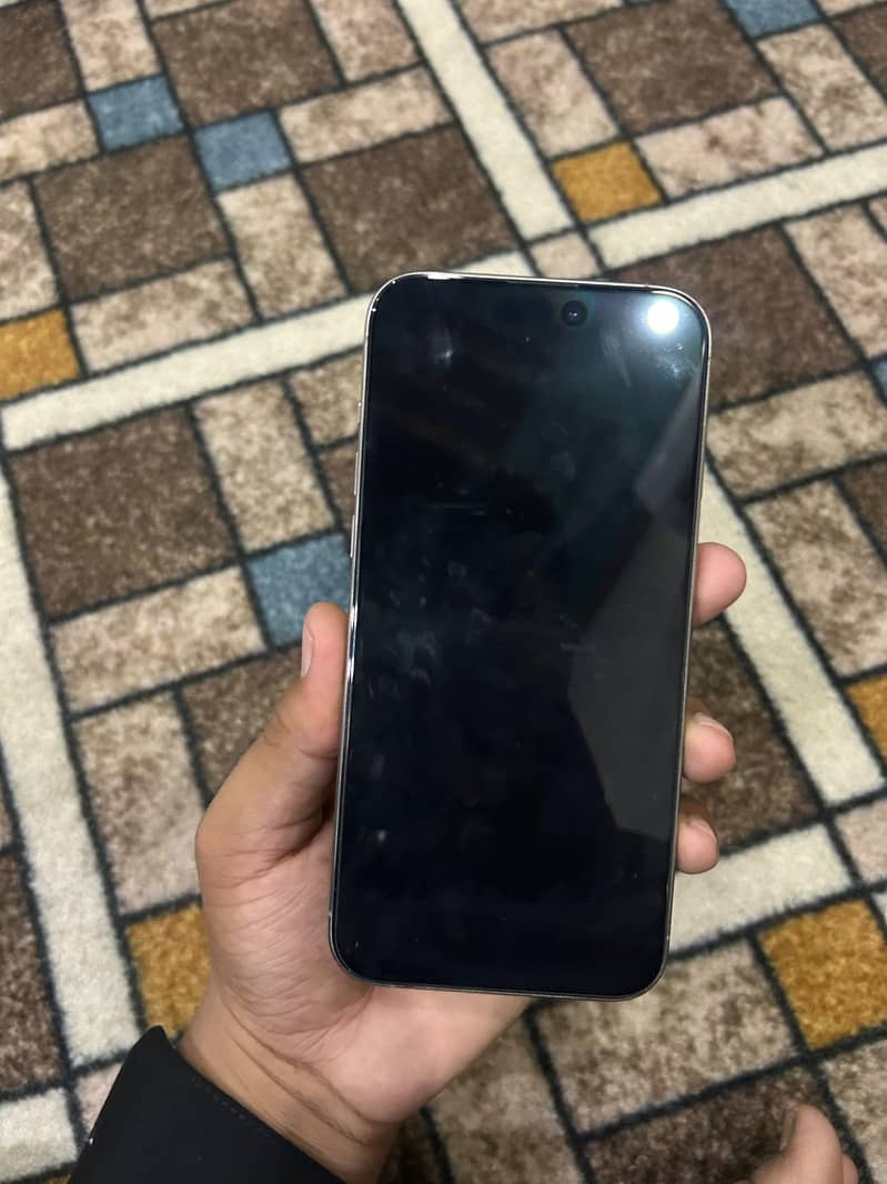 Apple iPhone 15 Pro max 4