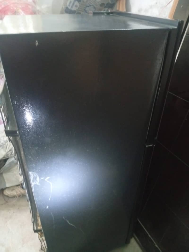 Waves fridge. 8