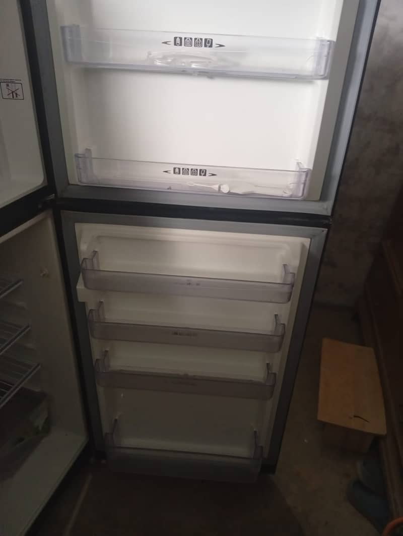Waves fridge. 11