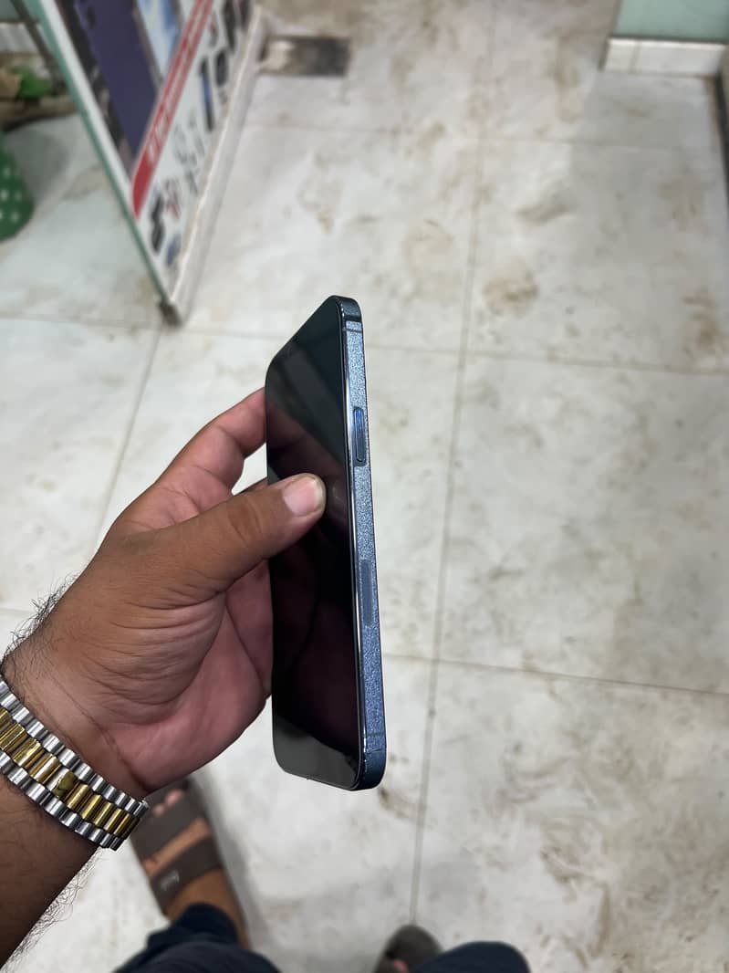 Apple iPhone 13 Pro Max 1