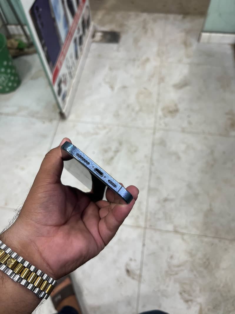 Apple iPhone 13 Pro Max 3