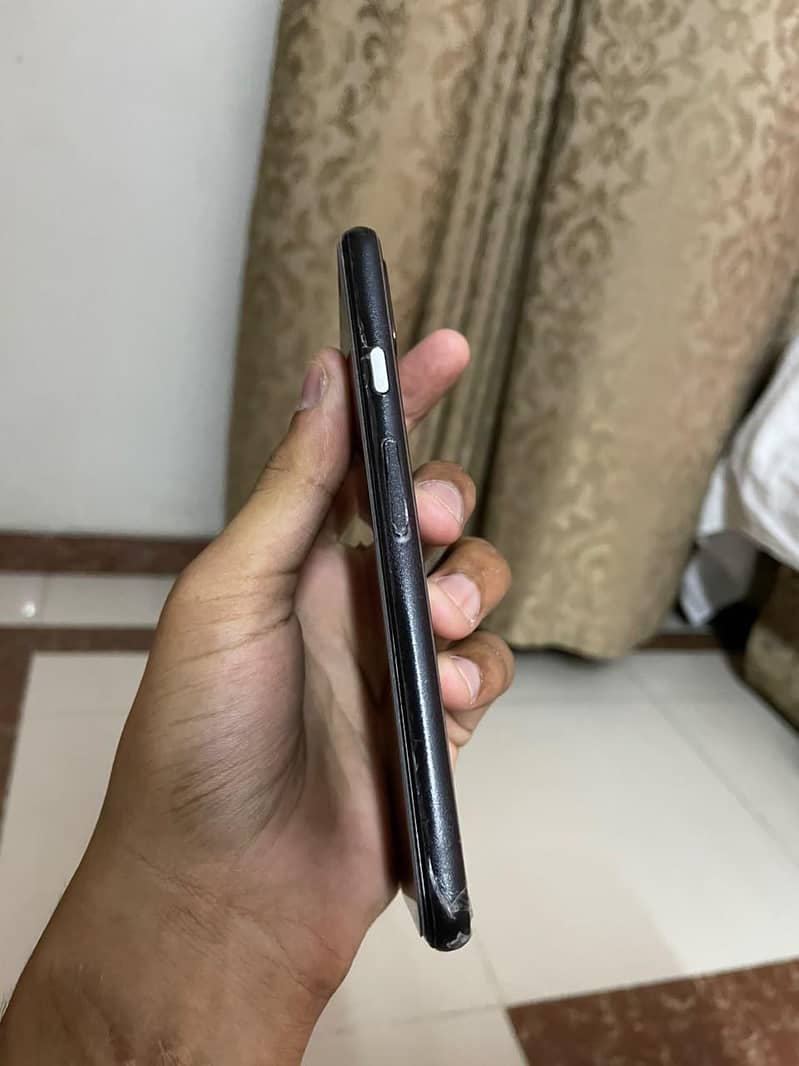 Google Pixel 4 3