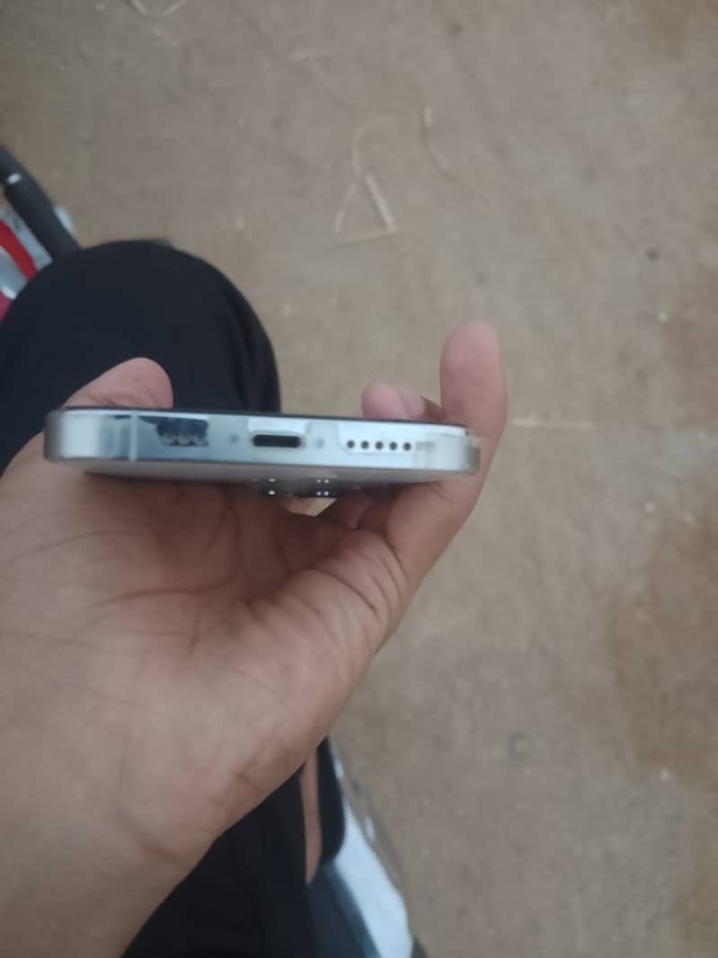 Apple iPhone 13 pro 2