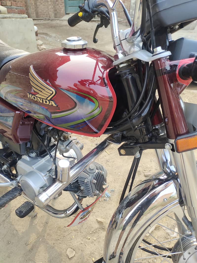 Honda cd70 6