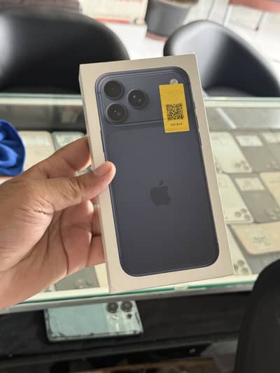 Apple iPhone 17 Pro Max 512gb pta box pack