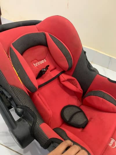 Tinnies Baby Car Seat & Carrier | 0–18 Months | Excellent Condition