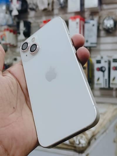Apple iPhone 13