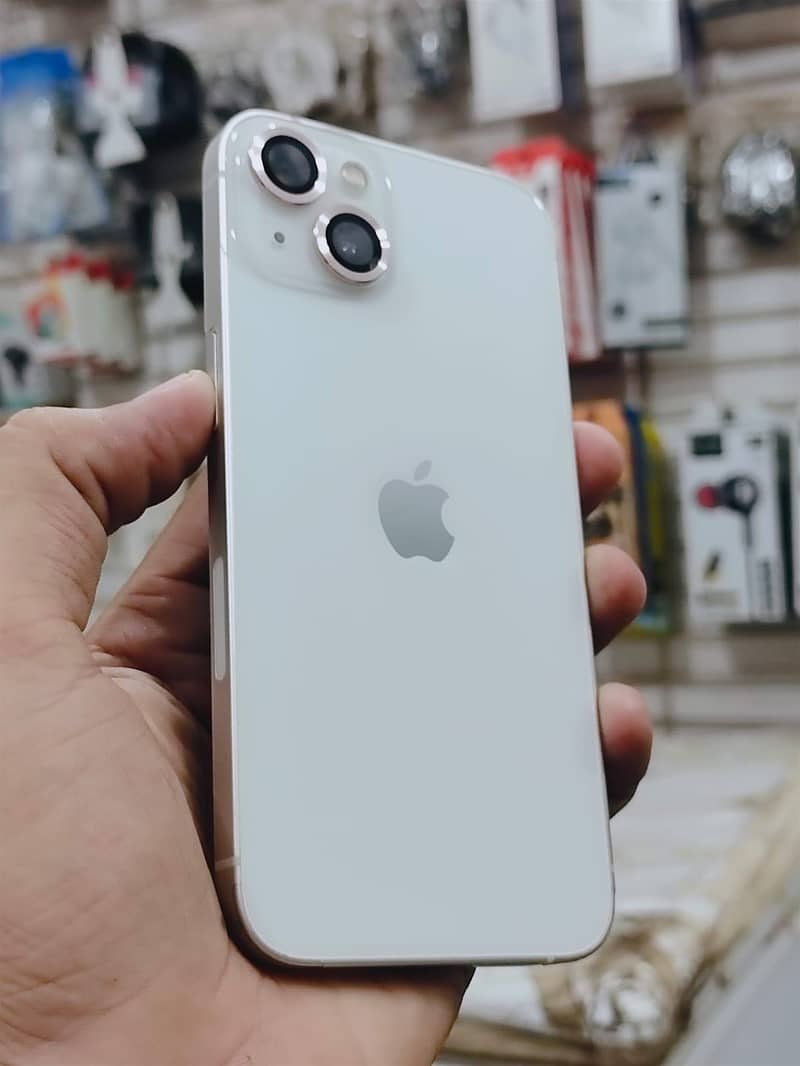 Apple iPhone 13 1