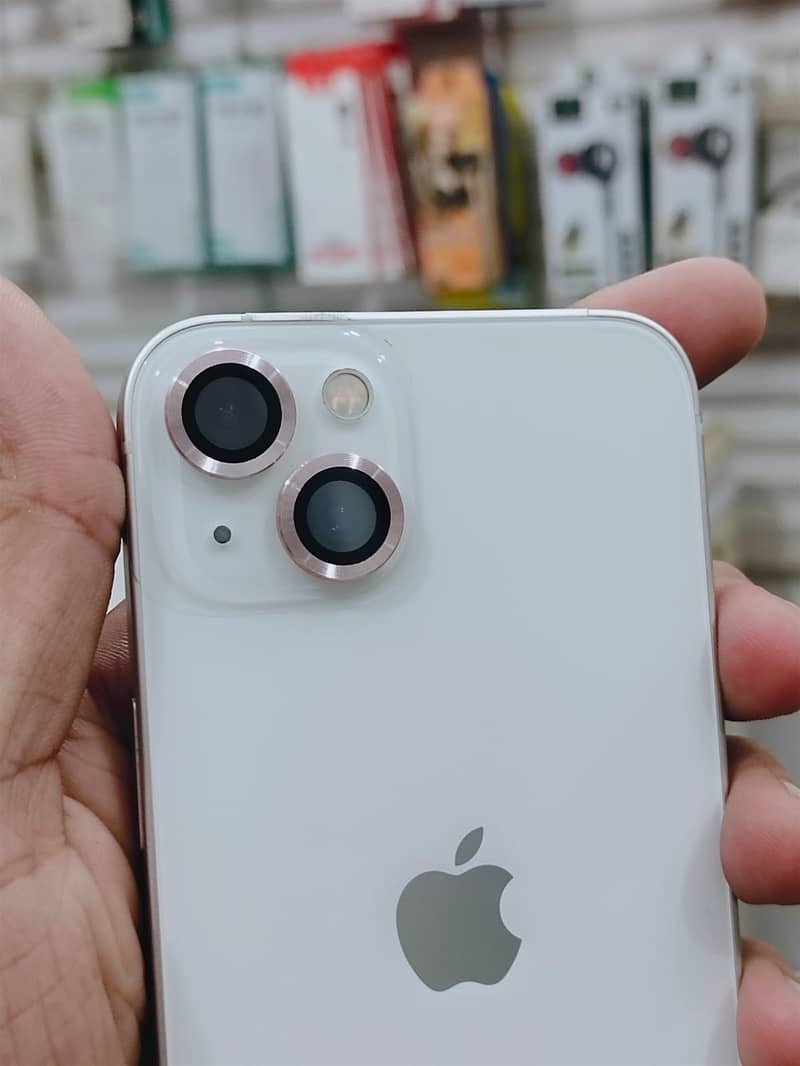 Apple iPhone 13 3